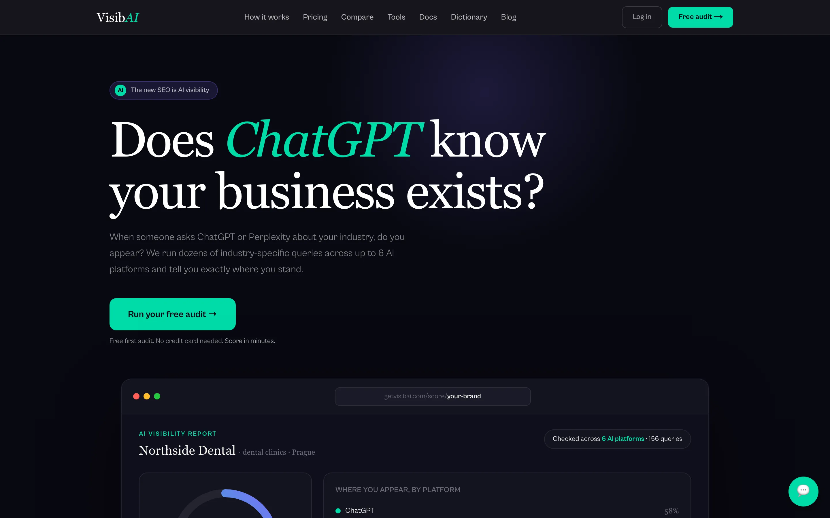 Homepage di VisibAI con il titolo Does ChatGPT know your business exists e un report di visibilità AI di esempio
